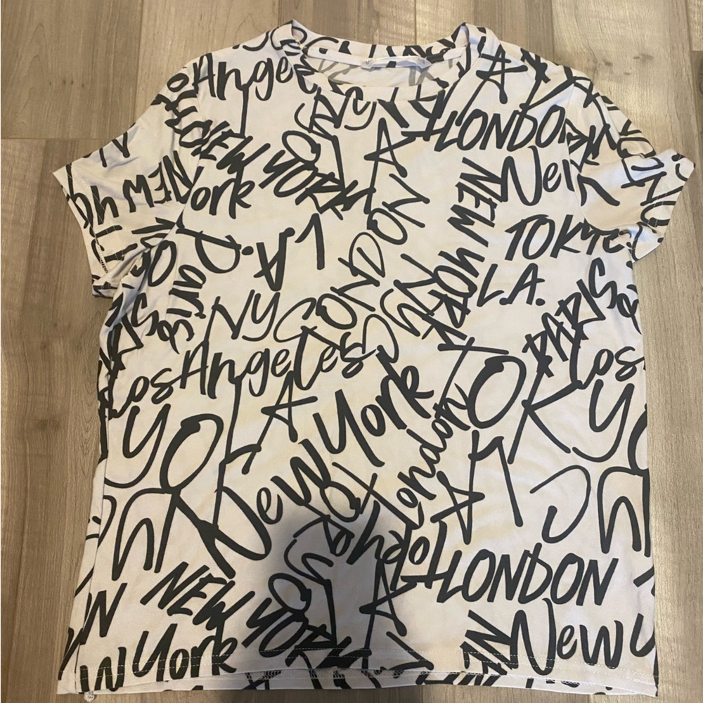 NWOT Girls Cities Tee - Urban Planet
